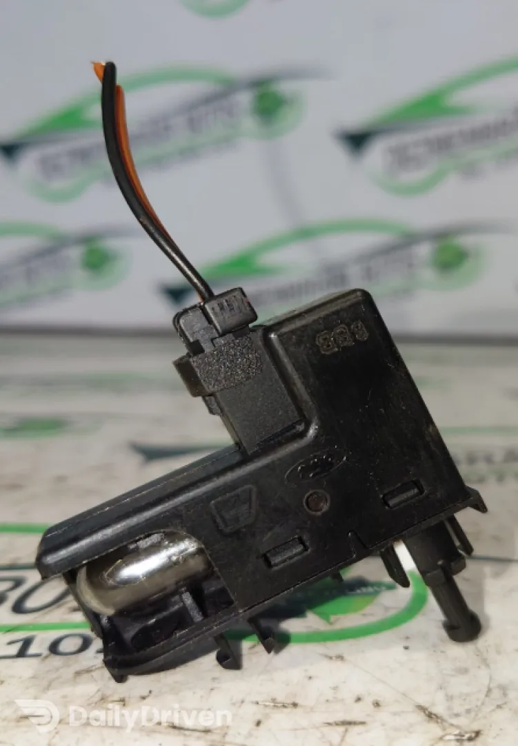 Switch maneta frana de mana Ford Focus 2 [2004 - 2008] Hatchback 5-usi 1.6 TDCi MT (109 hp)