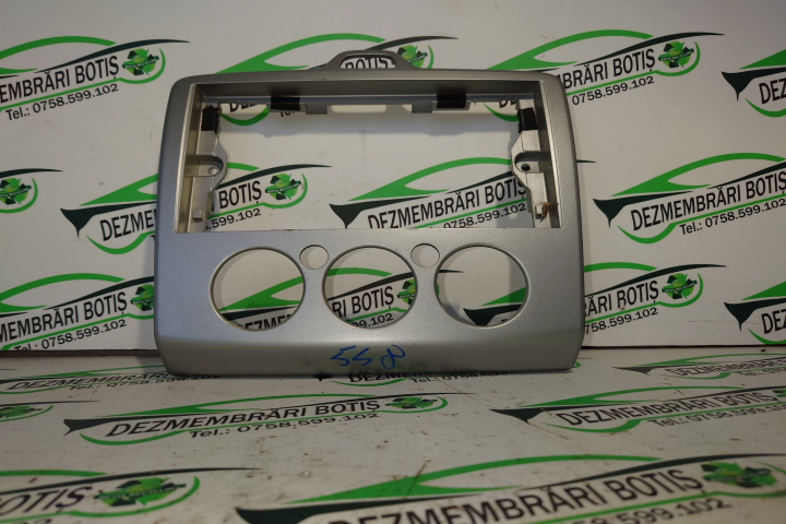 Consola centrala Ford Focus 2 [2004 - 2008] Hatchback 5-usi 1.6 TDCi MT (109 hp)