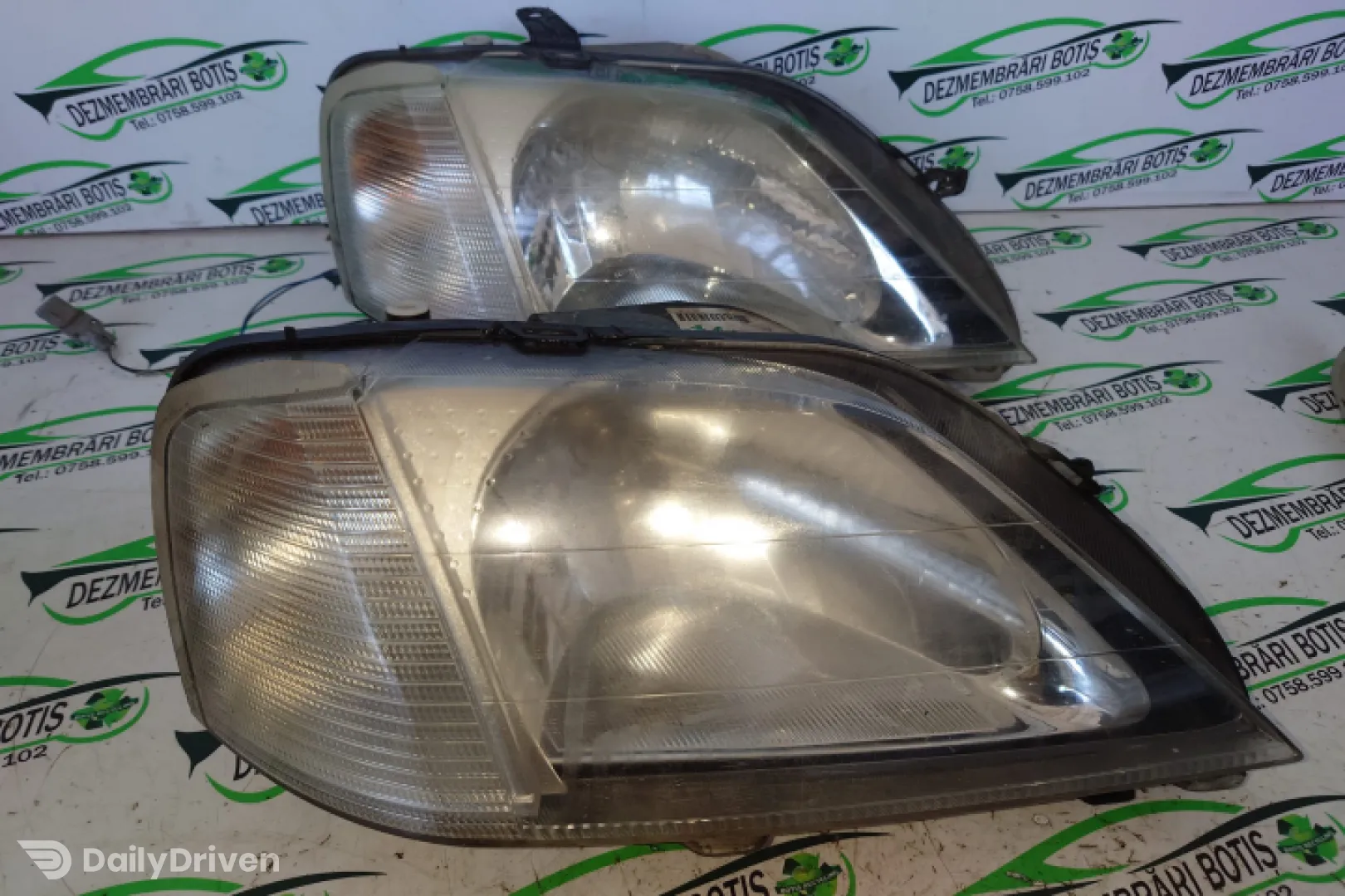 Far dreapta 8200211006 Dacia Logan  [2004 - 2008] Sedan 1.4 MT (75 hp)