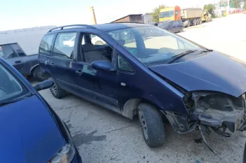 Far dreapta Ford Galaxy  [facelift] [2000 - 2006] Minivan 1.9 TDi MT (115 hp)