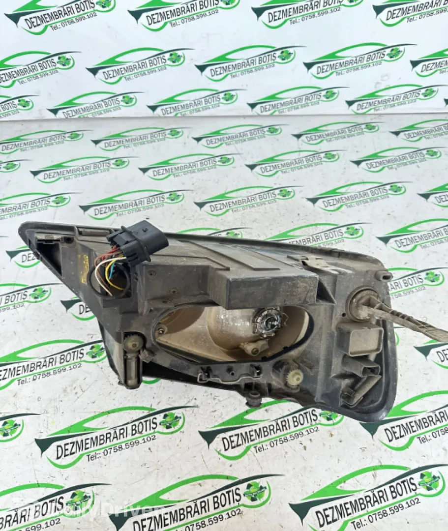Far stanga Ford Galaxy  [facelift] [2000 - 2006] Minivan 1.9 TDi MT (115 hp)