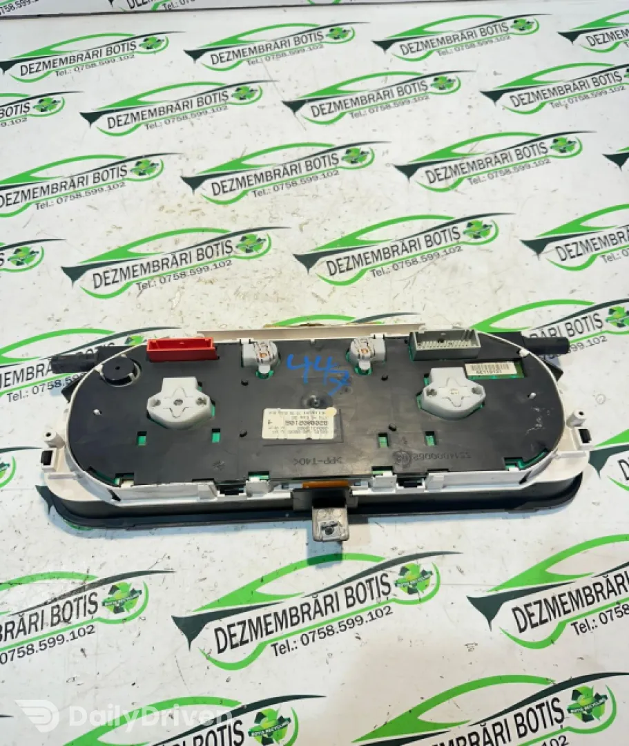 Ceasuri bord 8200002106 Renault Laguna 2 [2001 - 2005] Grandtour wagon 1.8 MT (123 hp)