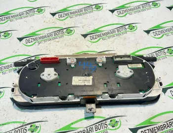 Ceasuri bord 8200002106 Renault Laguna 2 [2001 - 2005] Grandtour wagon 1.8 MT (123 hp)