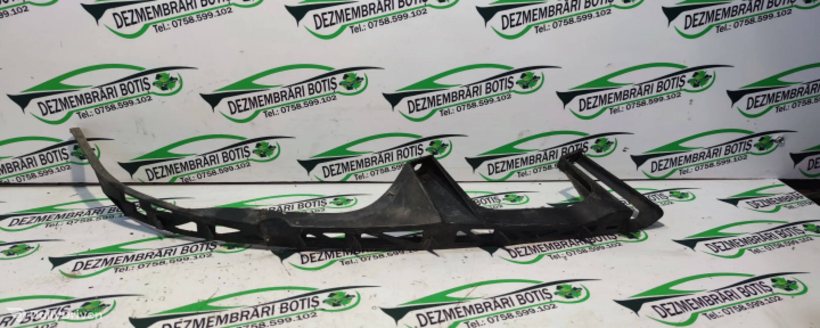 Suport far dreapta Mazda 6 GG [2002 - 2005] wagon 1.8 MT (120 hp)