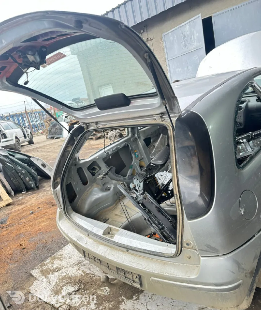 Lampa stop dreapta pe aripa Opel Corsa C [facelift] [2003 - 2006] Hatchback 5-usi 1.3 CDTI MT (70 hp)