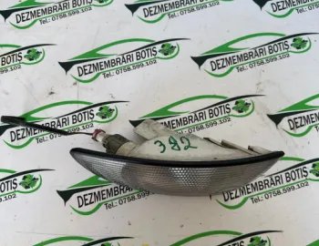 Lampa semnalizare pe aripa fata dreapta Audi A4 B5 [1994 - 1999] Sedan 1.8 MT (125 hp)