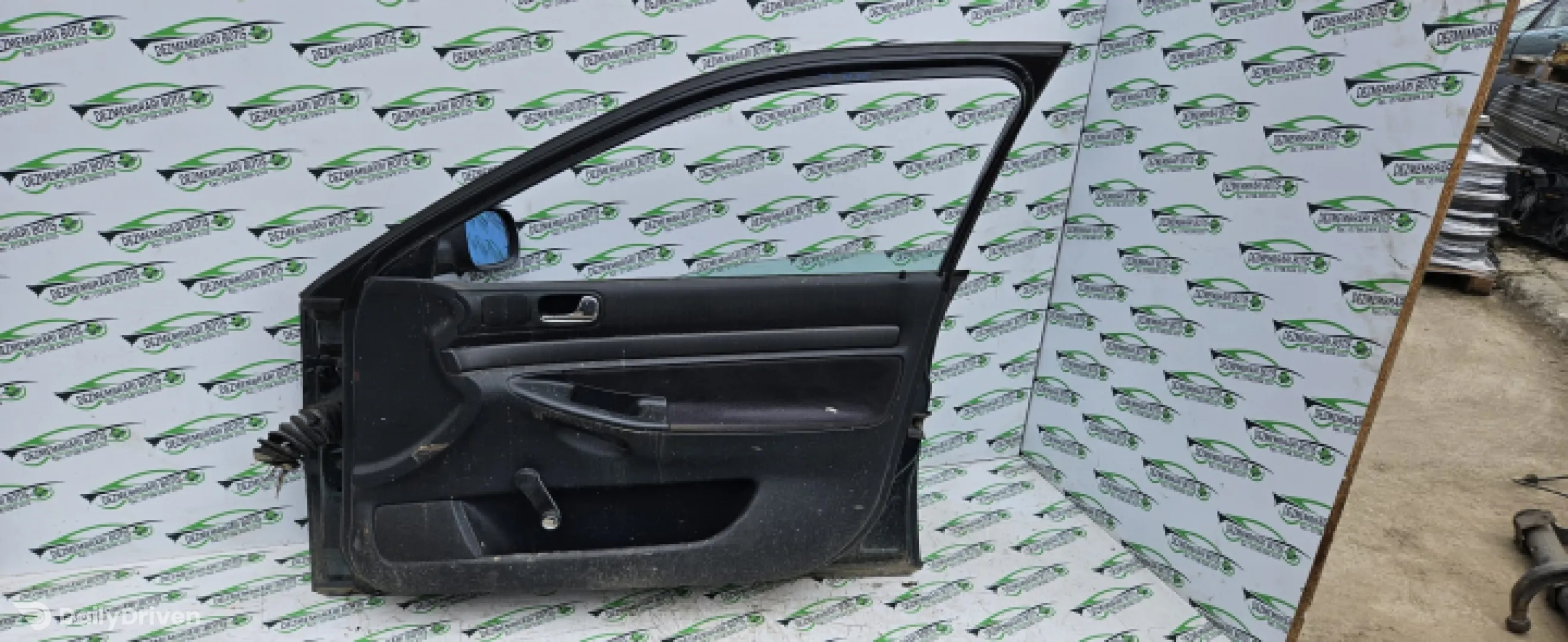 Usa / Portiera fata dreapta Audi A4 B5 [1994 - 1999] Sedan 1.6 MT (101 hp)