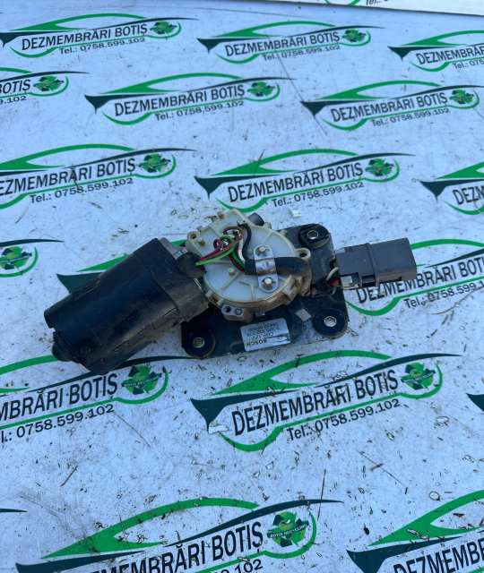 Motoras stergatoare volan pe stanga 9 390 332 378 Nissan Terrano R20