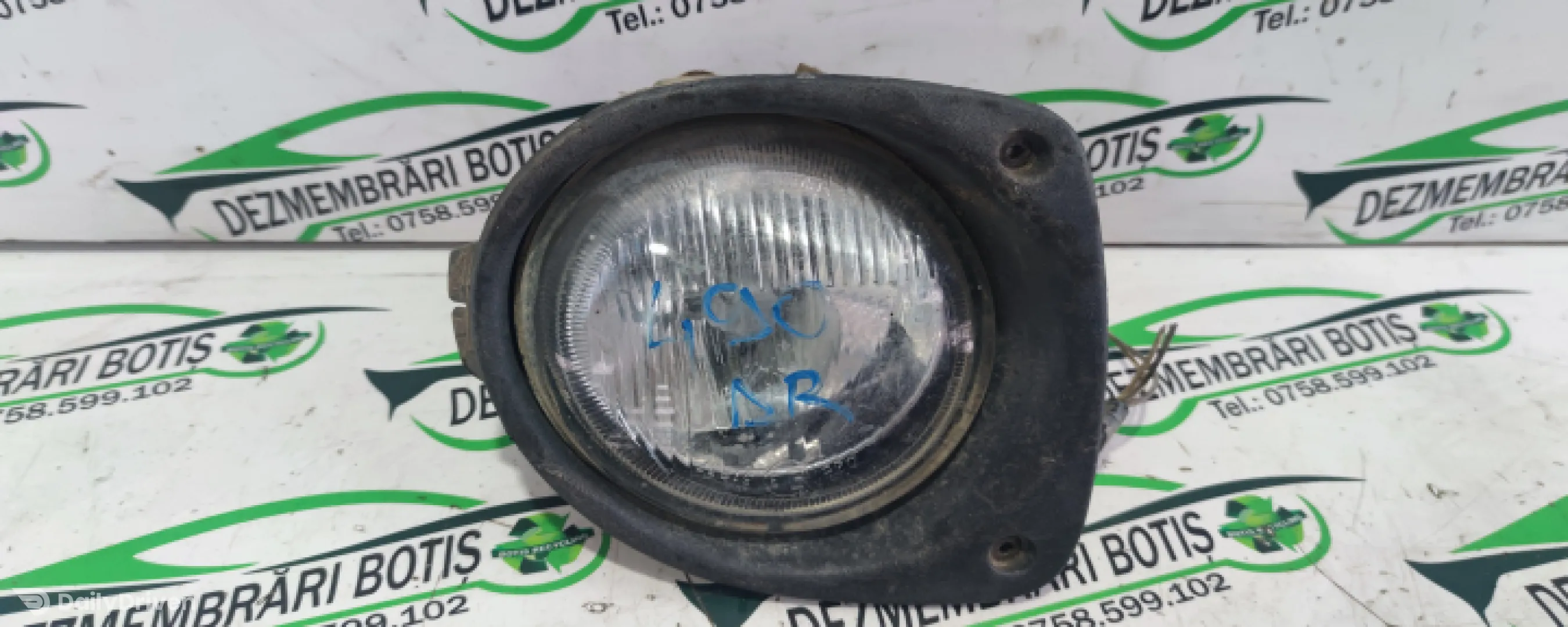 Proiector dreapta Renault Clio 2 [1998 - 2005] Hatchback 5-usi 1.2 MT (75 hp)