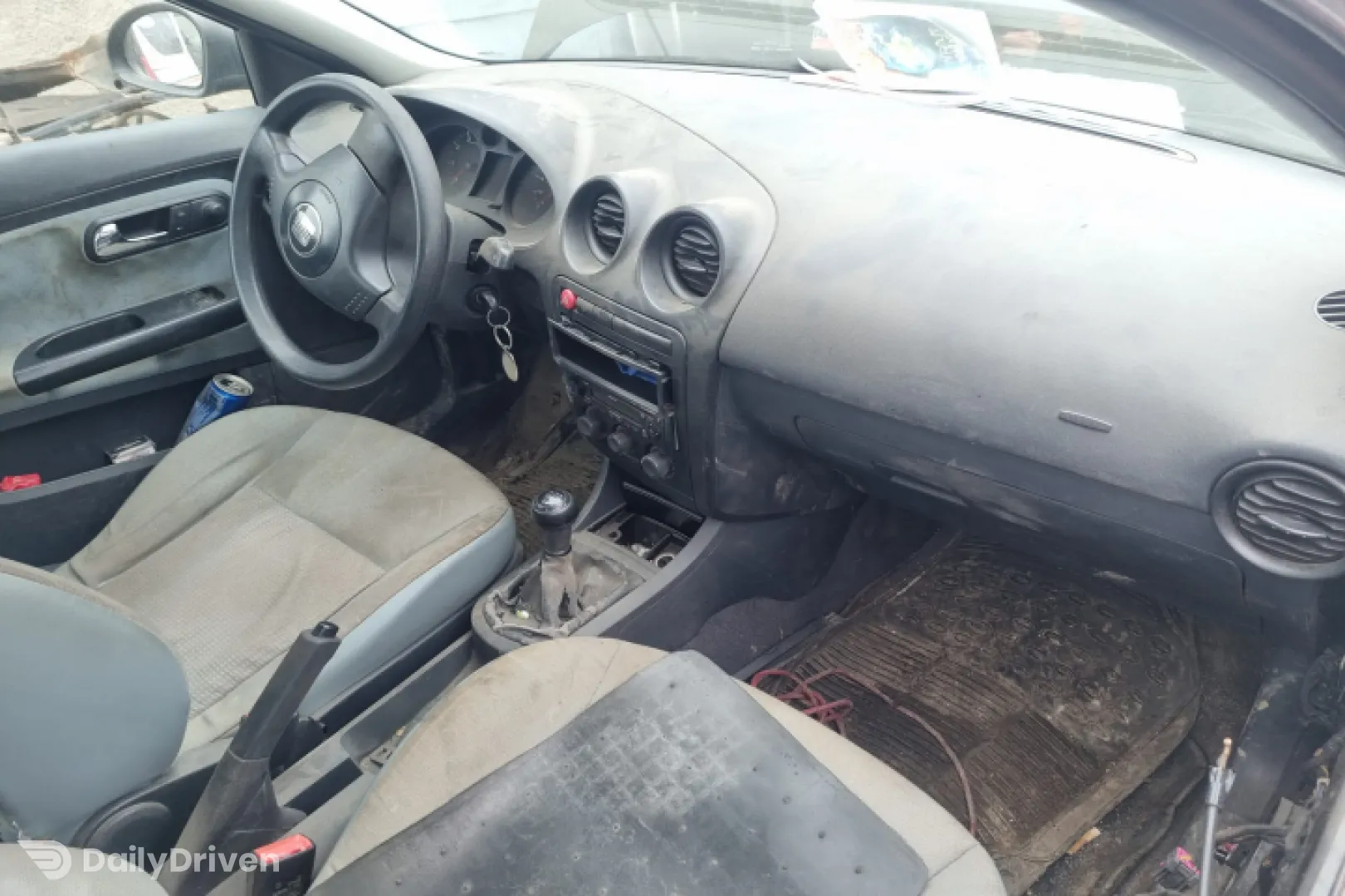 Contact cu cheie Seat Ibiza 3 6L [2002 - 2006] Hatchback 5-usi 1.2 MT (64 hp)