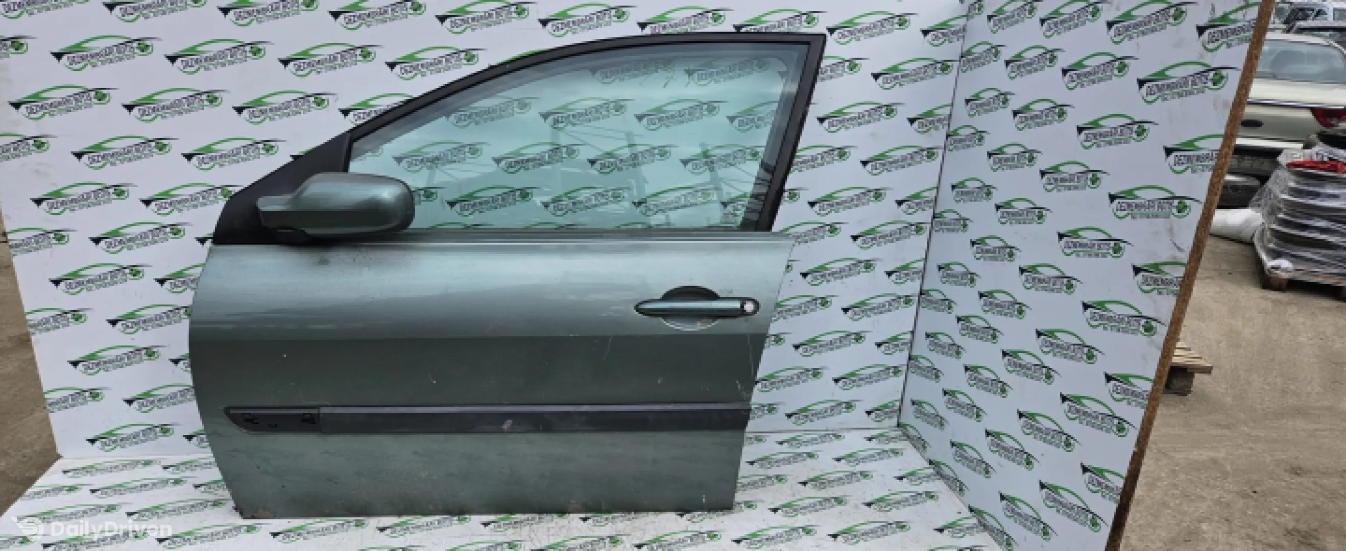 Usa / Portiera fata stanga Renault Megane 2 [2002 - 2006] wagon 1.5 dCi MT (82 hp)