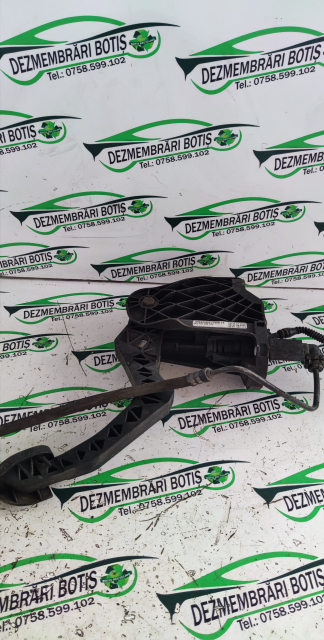 Pedala acceleratie