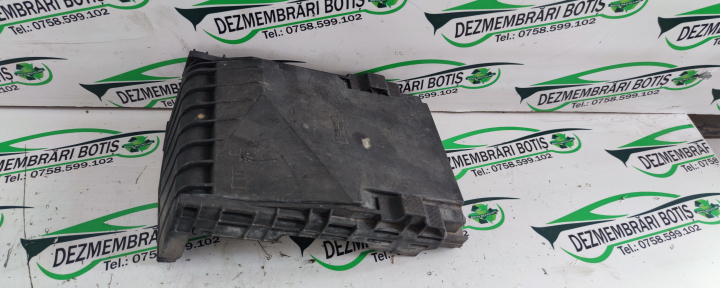 Capac tablou sigurante motor 1k0 937 132 Volkswagen VW Golf 5 [2003 - 2009] Hatchback 5-usi