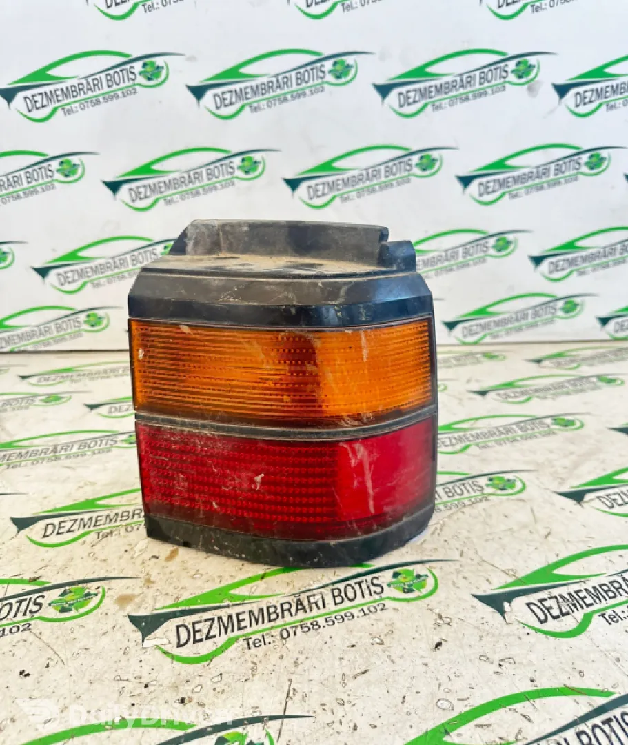 Lampa / Tripla stop dreapta pe aripa Volkswagen VW Passat B3 [1988 - 1993] wagon