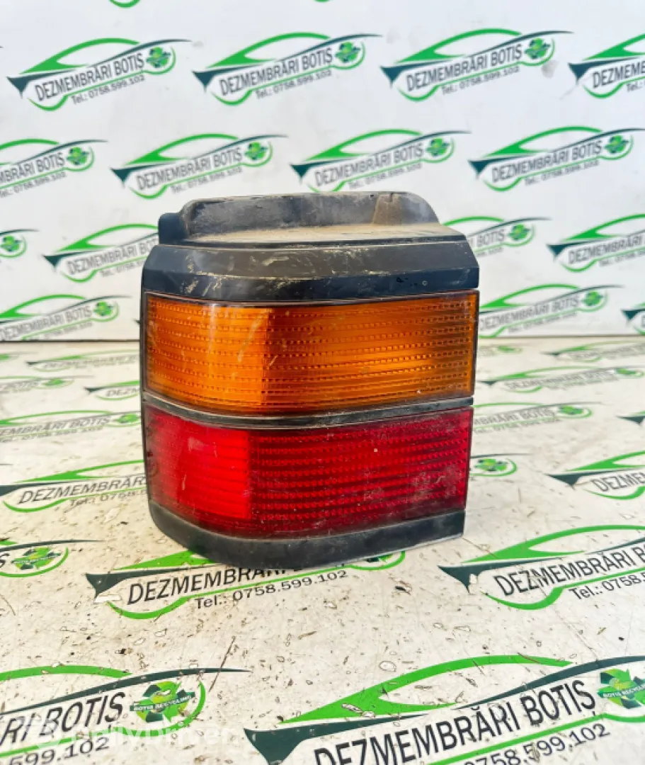 Lampa / Tripla stop stanga pe aripa Volkswagen VW Passat B3 [1988 - 1993] wagon