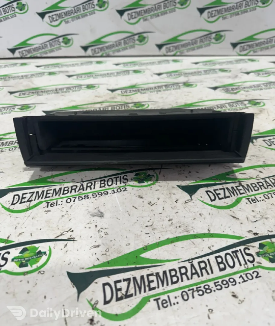 Spatiu Depozitare Bord BMW Seria 3 E46 [1997 - 2003] Sedan 4-usi 318i AT (118 hp)