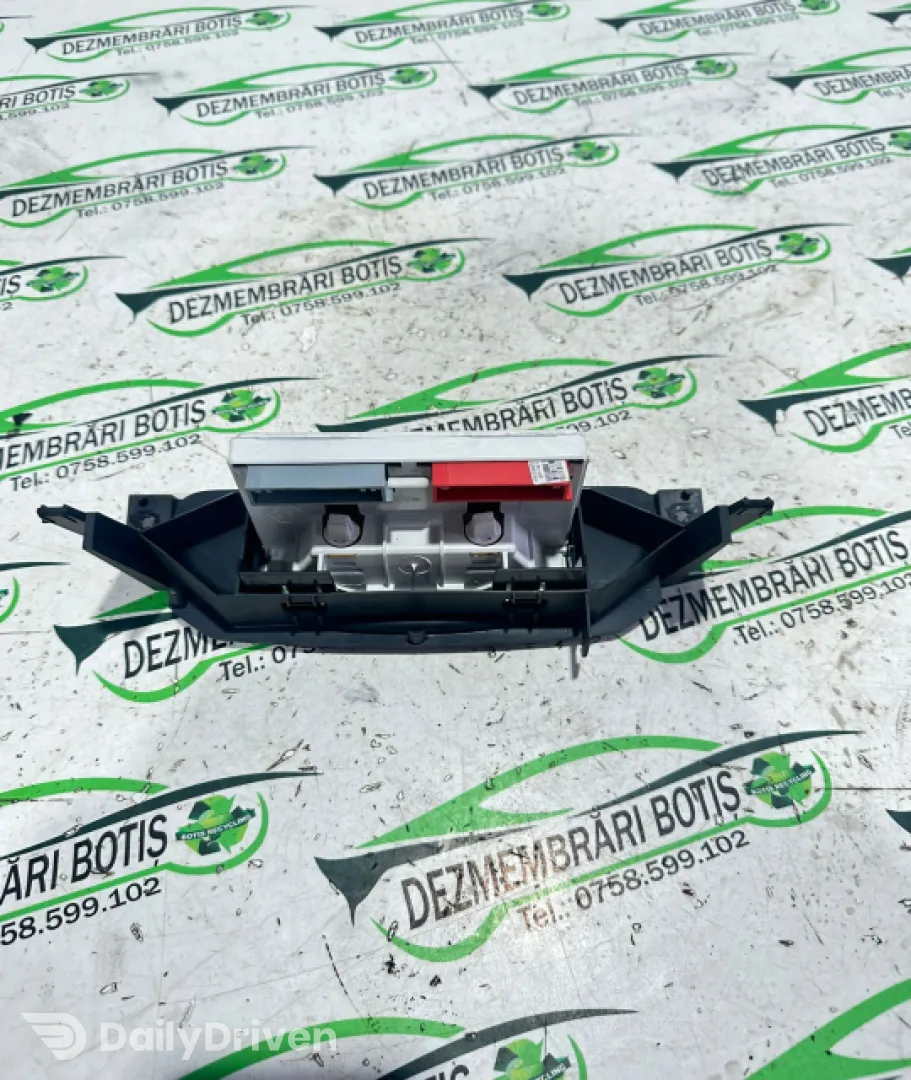 Display bord Renault Clio 2 [1998 - 2005] Symbol Sedan 1.4 MT (75 hp)