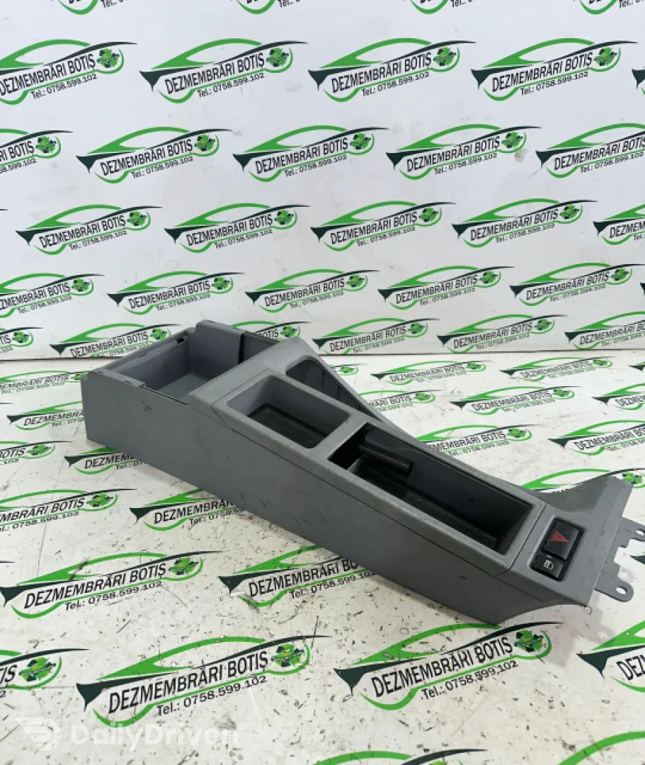 Consola centrala BMW Seria 3 E46 [1997 - 2003] Sedan 4-usi 318i AT (118 hp)