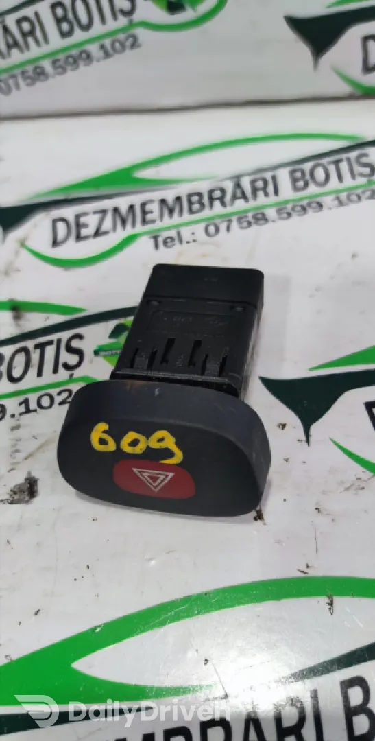 Buton avarie Renault Clio 2 [1998 - 2005] Symbol Sedan 1.4 MT (75 hp)