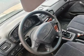 Lampa stop stanga pe aripa Honda Accord 5 [facelift] [1996 - 1998] Sedan 1.8 MT (115 hp)