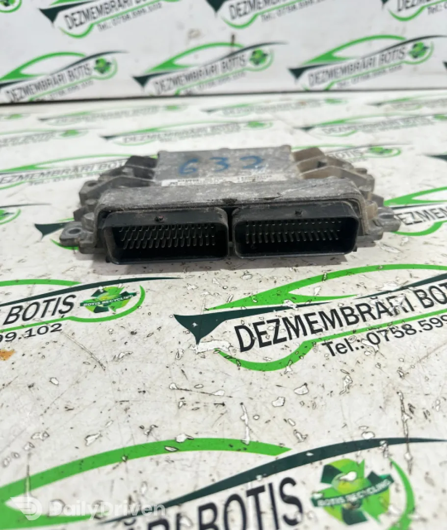Calculator motor ECU 8200483732 Dacia Logan  [2004 - 2008] Sedan 1.4 MT (75 hp)