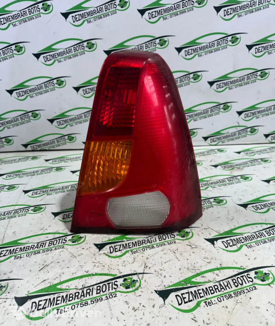 Lampa / Tripla stop dreapta pe aripa Dacia Logan  [2004 - 2008] Sedan 1.4 MT (75 hp)