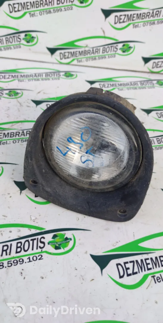 Proiector stanga Renault Clio 2 [1998 - 2005] Hatchback 5-usi 1.2 MT (75 hp)