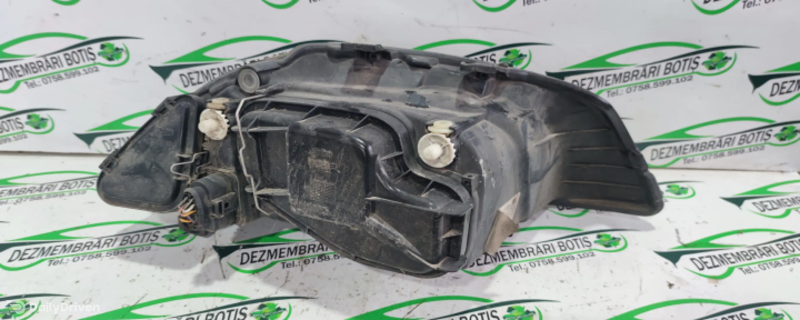 Far stanga Seat Ibiza 3 6L [2002 - 2006] Hatchback 5-usi 1.2 MT (64 hp)