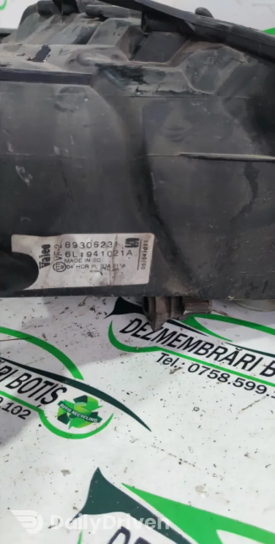 Far stanga Seat Ibiza 3 6L [2002 - 2006] Hatchback 5-usi 1.2 MT (64 hp)