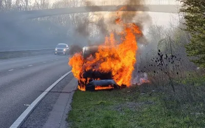 Ecco perché un'auto può prendere fuoco