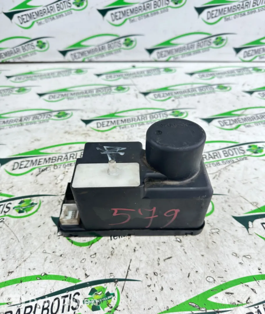 Pompa vacuum inchidere 4A0862257C Audi A4 B5 [1994 - 1999] Sedan 1.9 TDI AT (90 hp)