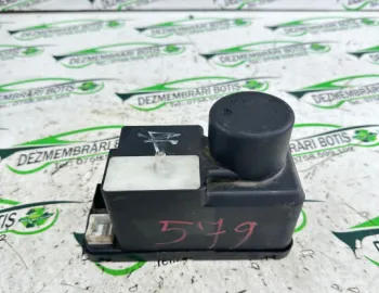 Pompa vacuum inchidere 4A0862257C Audi A4 B5 [1994 - 1999] Sedan 1.9 TDI AT (90 hp)