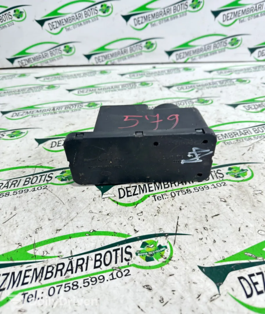 Pompa vacuum inchidere 4A0862257C Audi A4 B5 [1994 - 1999] Sedan 1.9 TDI AT (90 hp)