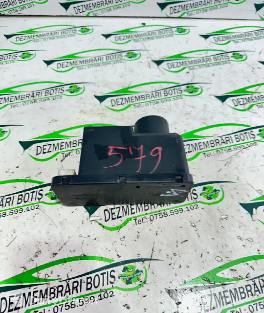 Pompa vacuum inchidere 4A0862257C Audi A4 B5 [1994 - 1999] Sedan 1.9 TDI AT (90 hp)