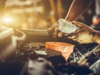 Wymiana oleju w domu: kalkulacja kosztów i kroki do realnych oszczędności