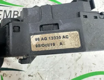 Maneta semnalizare 98 AG 13335 AC Ford Focus  [1998 - 2004] Hatchback 5-usi 1.4 MT (75 hp)