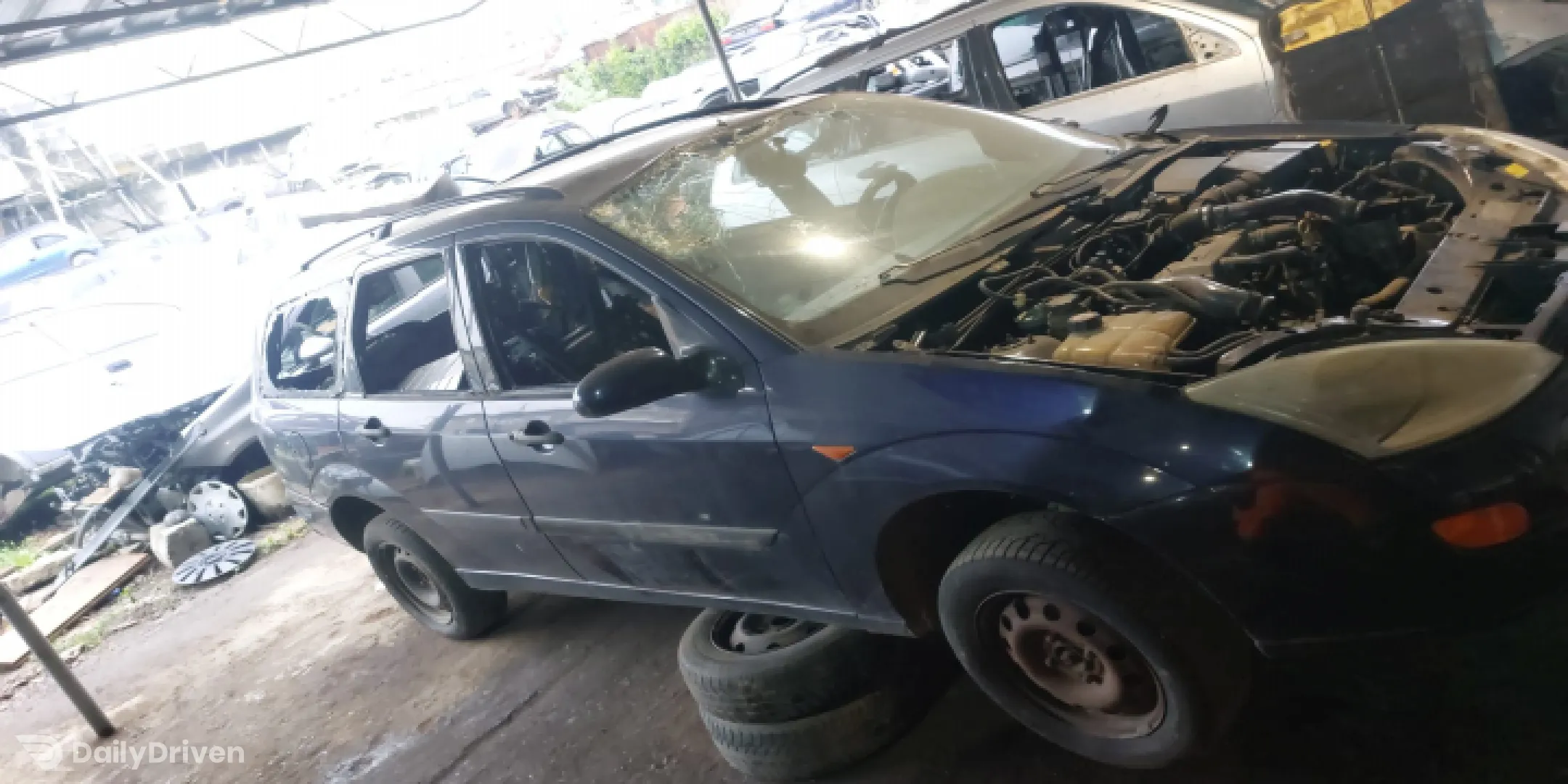 Vas expansiune Ford Focus  [1998 - 2004] wagon 5-usi 1.8 TDi MT (75 hp)