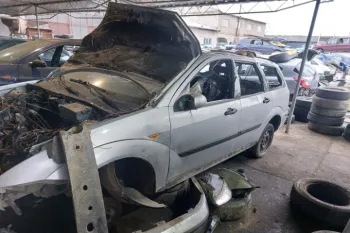 Consola centrala Ford Focus  [1998 - 2004] wagon 5-usi 1.8 TDi MT (75 hp)