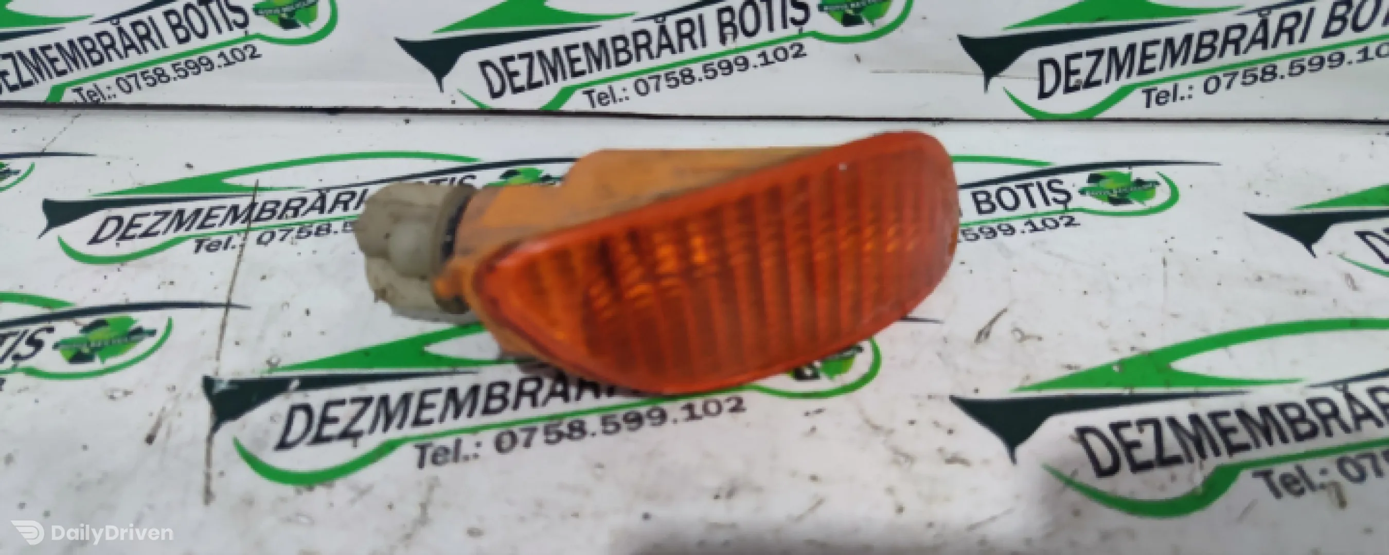 Lampa semnalizare fata dreapta Ford Focus  [1998 - 2004] Hatchback 3-usi 1.6 MT (101 hp)