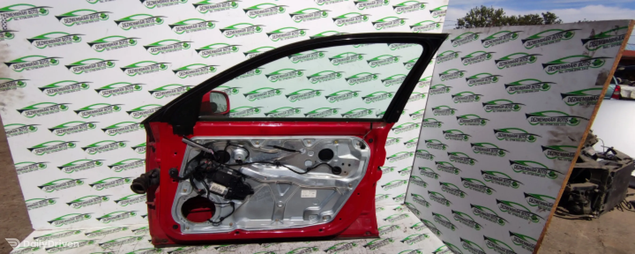 Usa / Portiera fata dreapta /658 Volkswagen VW Passat B5 [1996 - 2000] wagon 1.6 MT (101 hp)
