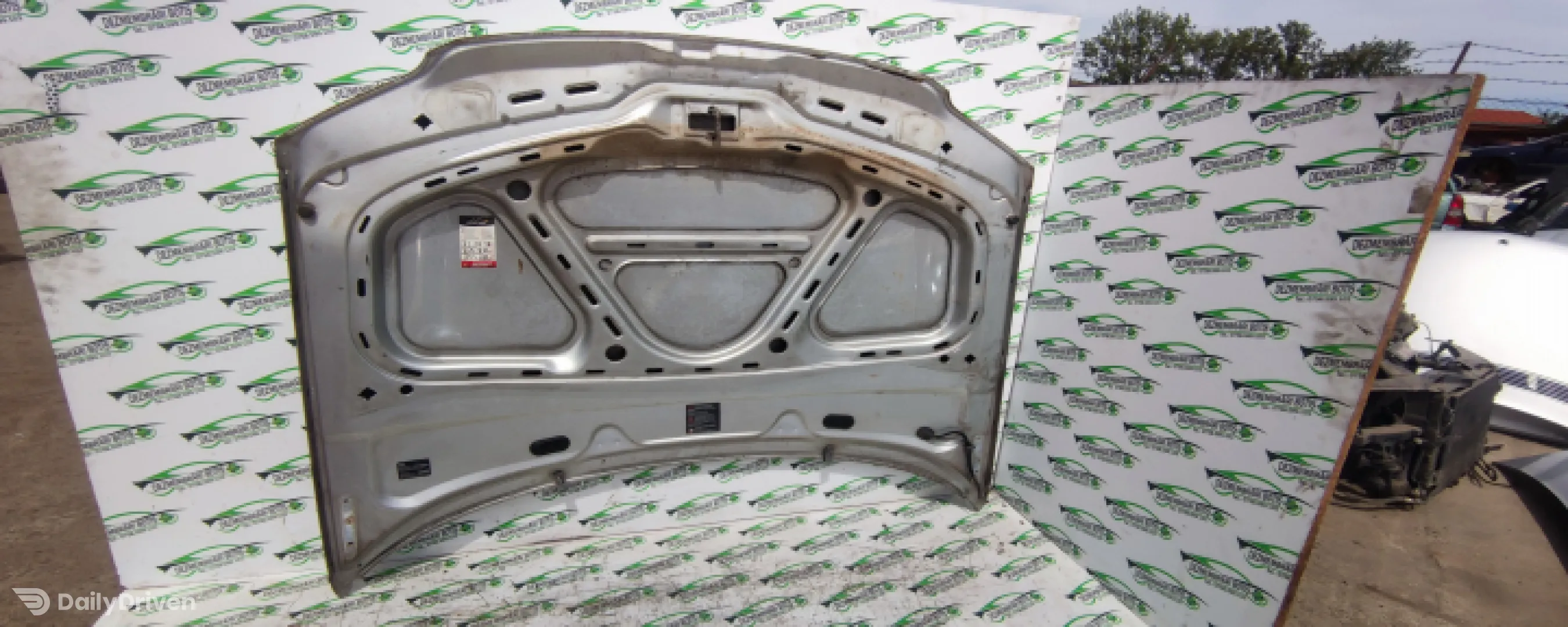 Capota motor /660 Volkswagen VW Passat B5.5 [facelift] [2000 - 2005] Sedan 1.6 MT (102 hp)