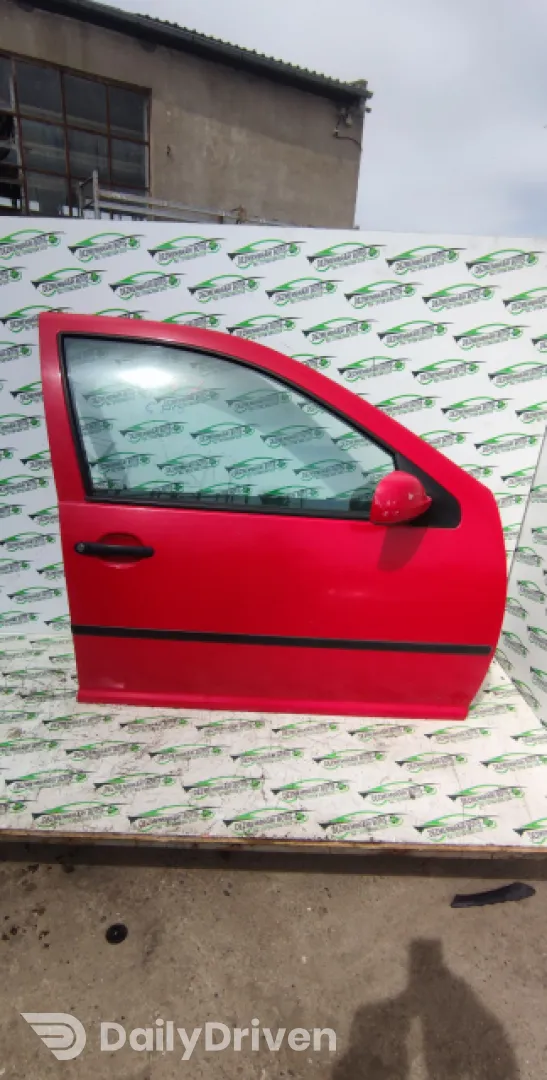 Usa / Portiera fata dreapta /647 Volkswagen VW Golf 4 [1997 - 2006] Hatchback 5-usi 1.4 MT (75 hp)