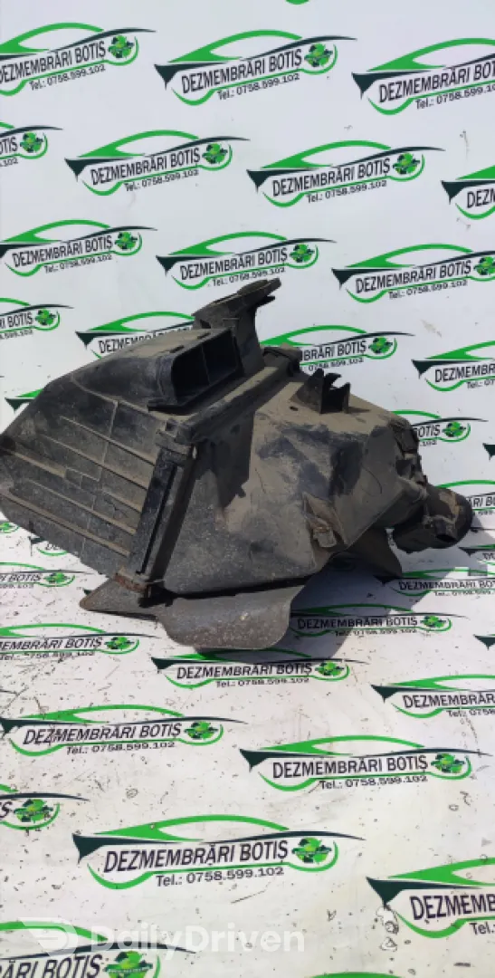 Carcasa filtru aer /658 Volkswagen VW Passat B5 [1996 - 2000] wagon 1.6 MT (101 hp)