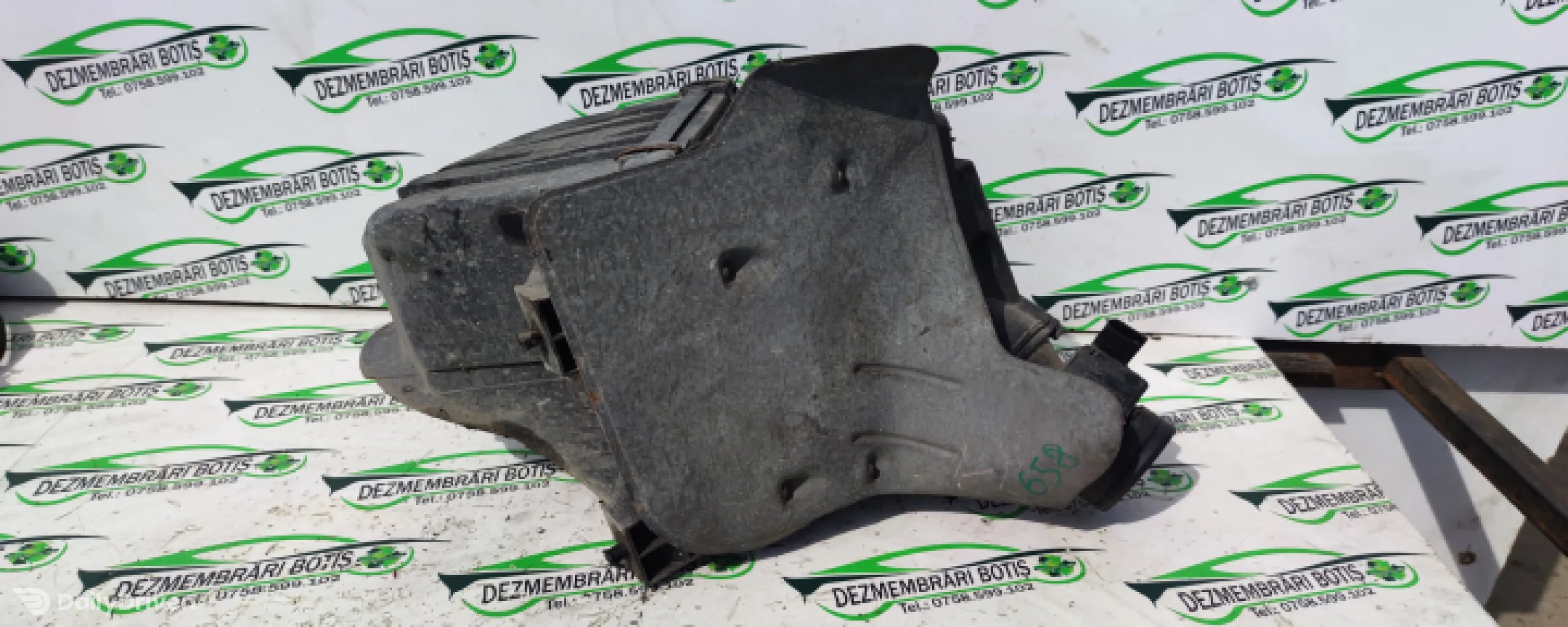 Carcasa filtru aer /658 Volkswagen VW Passat B5 [1996 - 2000] wagon 1.6 MT (101 hp)