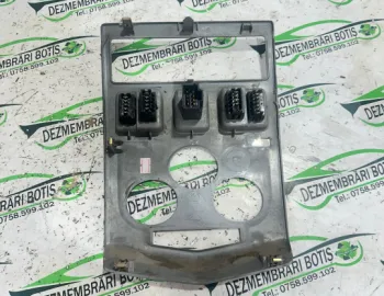 Consola centrala Dacia Logan  [2004 - 2008] Sedan 1.5dci MT (65hp)