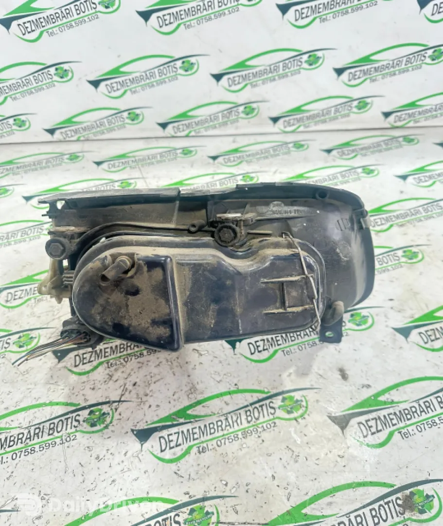 Far stanga Volkswagen VW Polo 3 6N [facelift] [2000 - 2002] Hatchback 3-usi 1.4 TDi MT (75 hp)