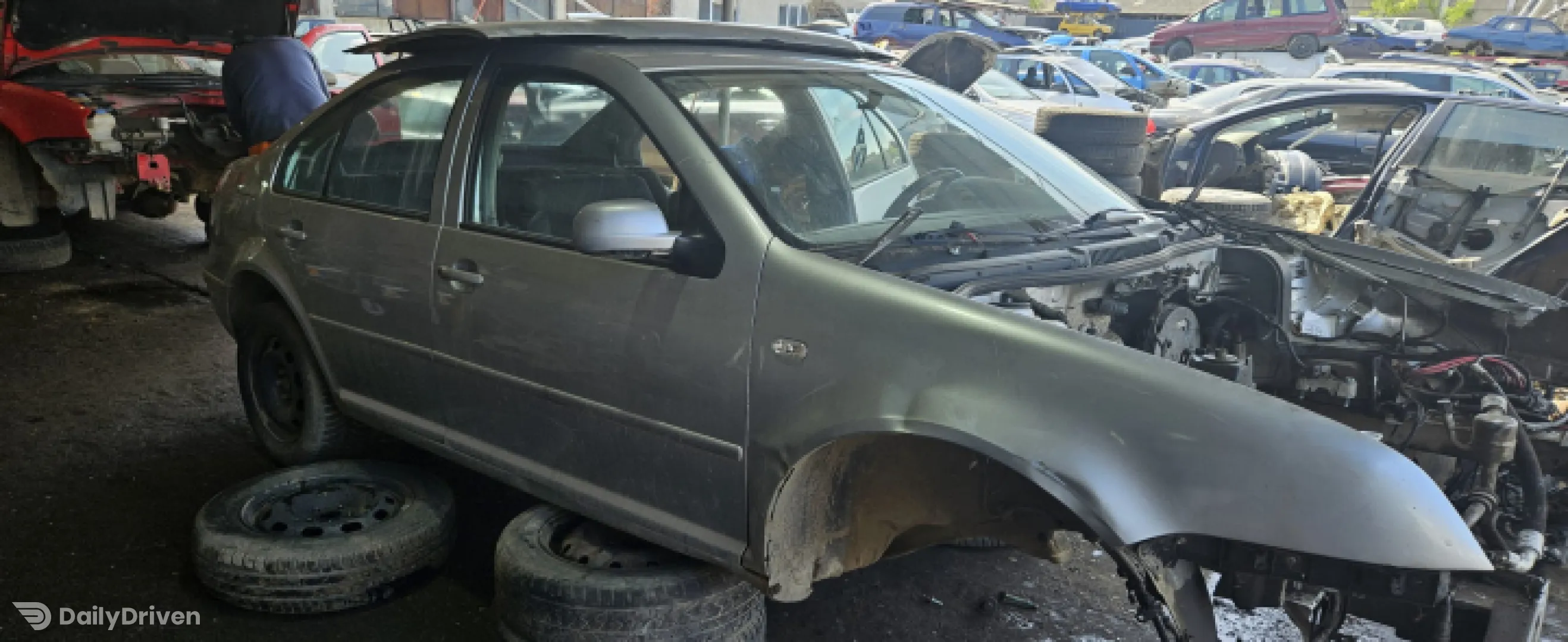 Stropitor parbriz stanga Volkswagen VW Bora  [1998 - 2005] Sedan 1.9 TDI MT (115 hp)