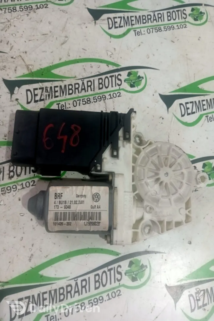 Motoras macara geam fata dreapta 1J1959802D Volkswagen VW Bora  [1998 - 2005] Sedan 1.9 TDI MT (115 hp)