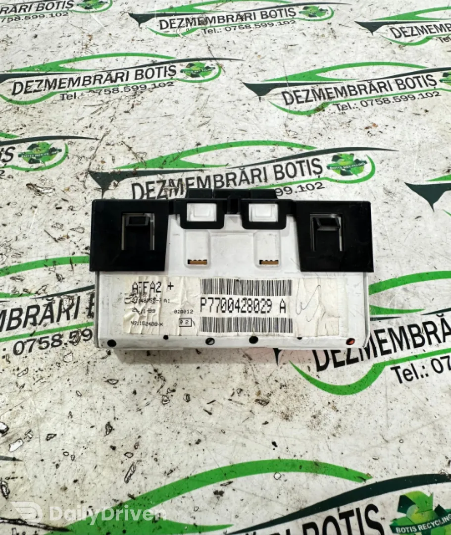 Display bord Renault Scenic 2 [2003 - 2006] Grand minivan 5-usi 1.9 dCi MT (120 hp)