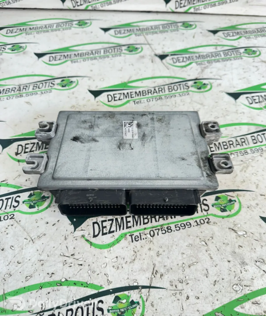 Calculator motor ECU 8200483732 Dacia Logan  [2004 - 2008] Sedan 1.4 MT (75 hp)